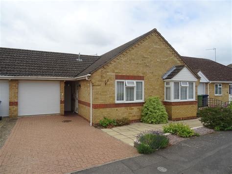 Properties for sale in Chatteris, Cambridgeshire. . Bungalows for sale in chatteris